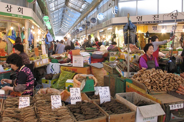 Điểm danh những khu chợ bán nhân sâm nổi tiếng nhất tại Seoul